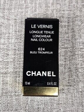Chanel Le Vernis Longwear Nail Polish - 624 Bleu Trompeur Blue .4oz 13ml NEW